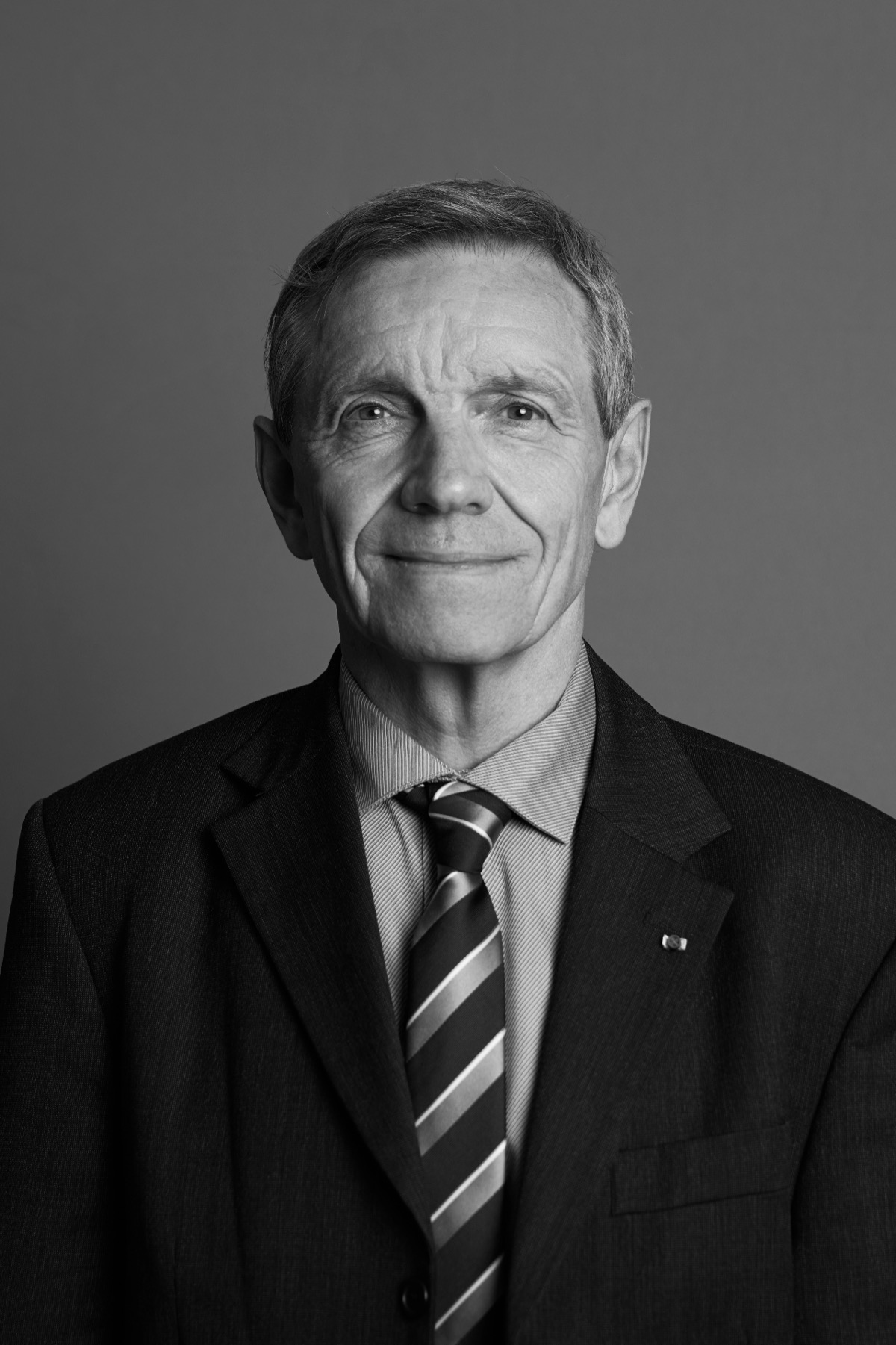 Portrait photo professionnel homme à Paris pour dirigeants, cadres et experts